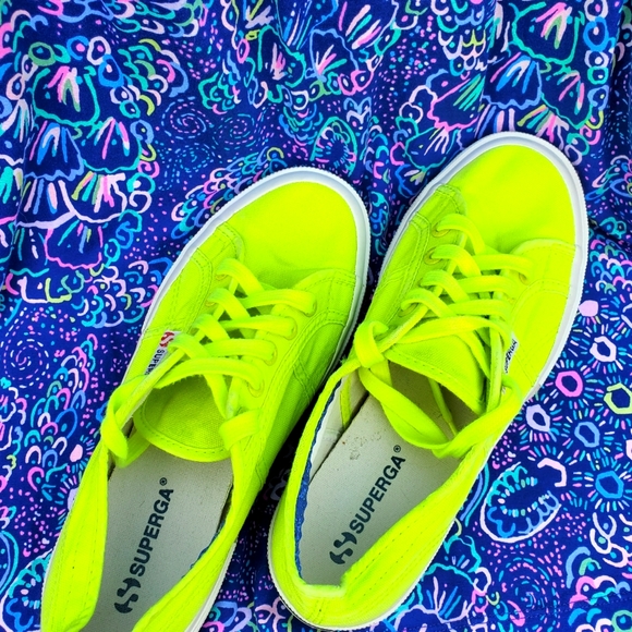 Superga Neon Yellow - Picture 2 of 12